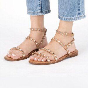 Steve Madden Travel Studded Flat Sandals in Tan - 8 LIKE NEW